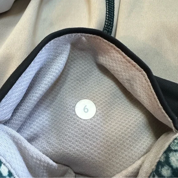 LULULEMON Inspire Tight II Power Leggings 6 - Picture 3 of 5